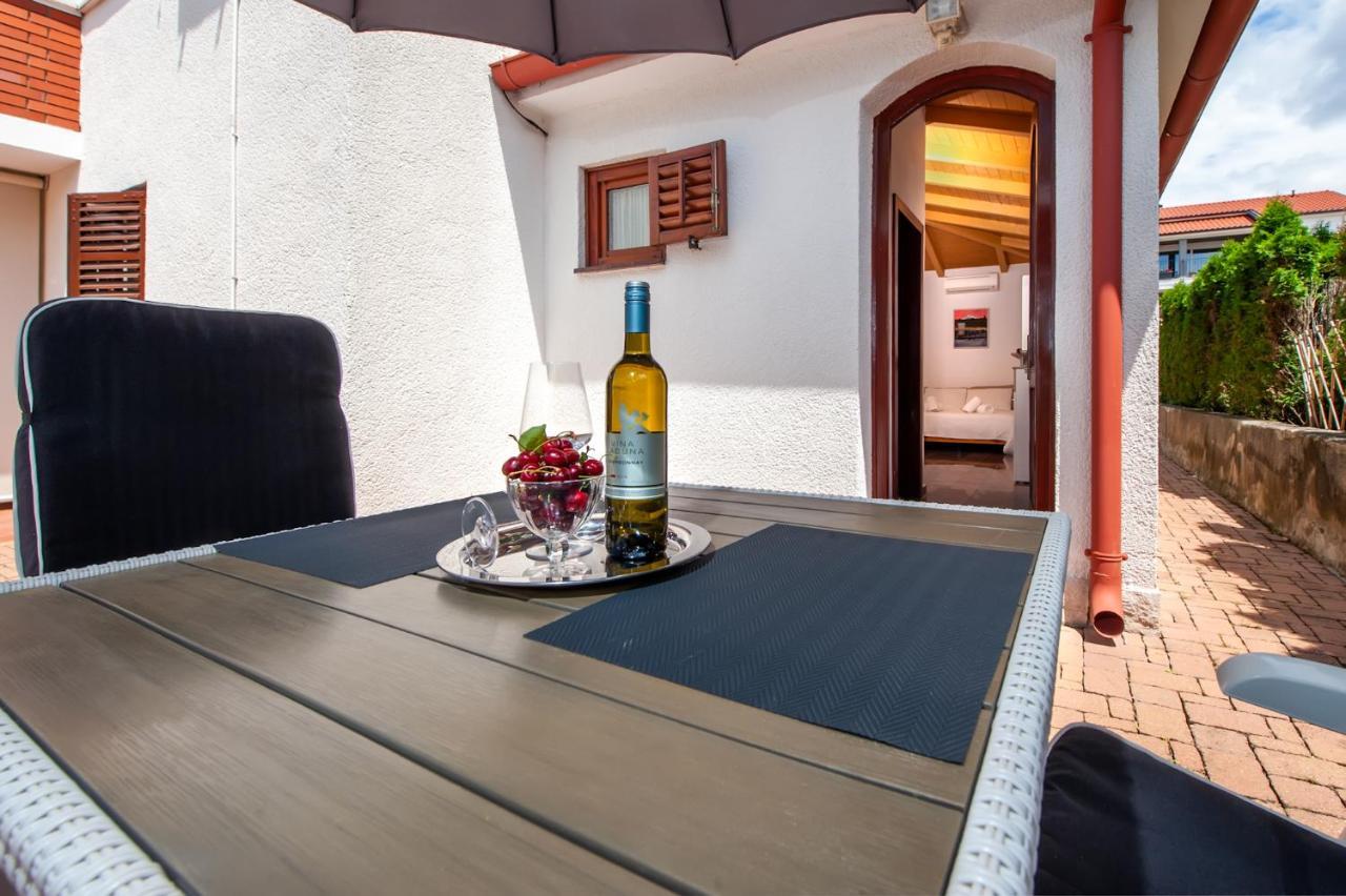Apartments Carmelo Rovinj Exterior photo